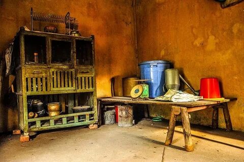 'Con sắp thi lớp 10, cả nhà tôi như bị câm'