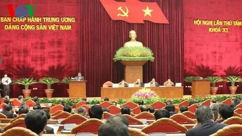 Dân mạng sợ hãi chuyện người yêu thao túng tâm lý sau scandal tình ái Lim Feng